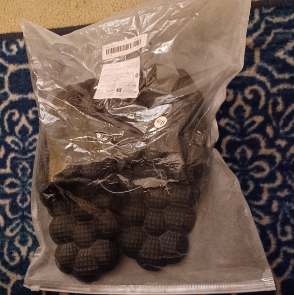 NIB Bubble Slides Mens Size: 9-11 Womens: 11-13 - Picture 6 of 6